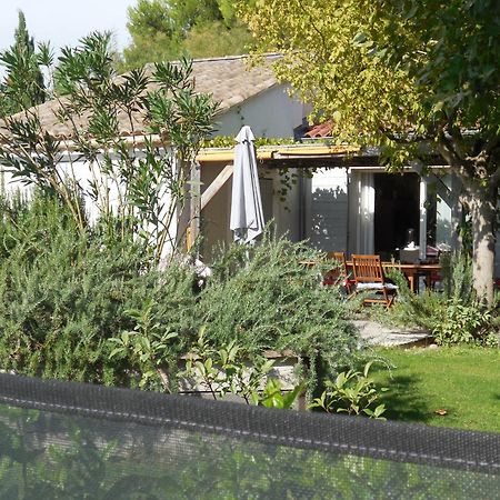 La Maison Bleue LʼIsle-sur-la-Sorgue Zewnętrze zdjęcie